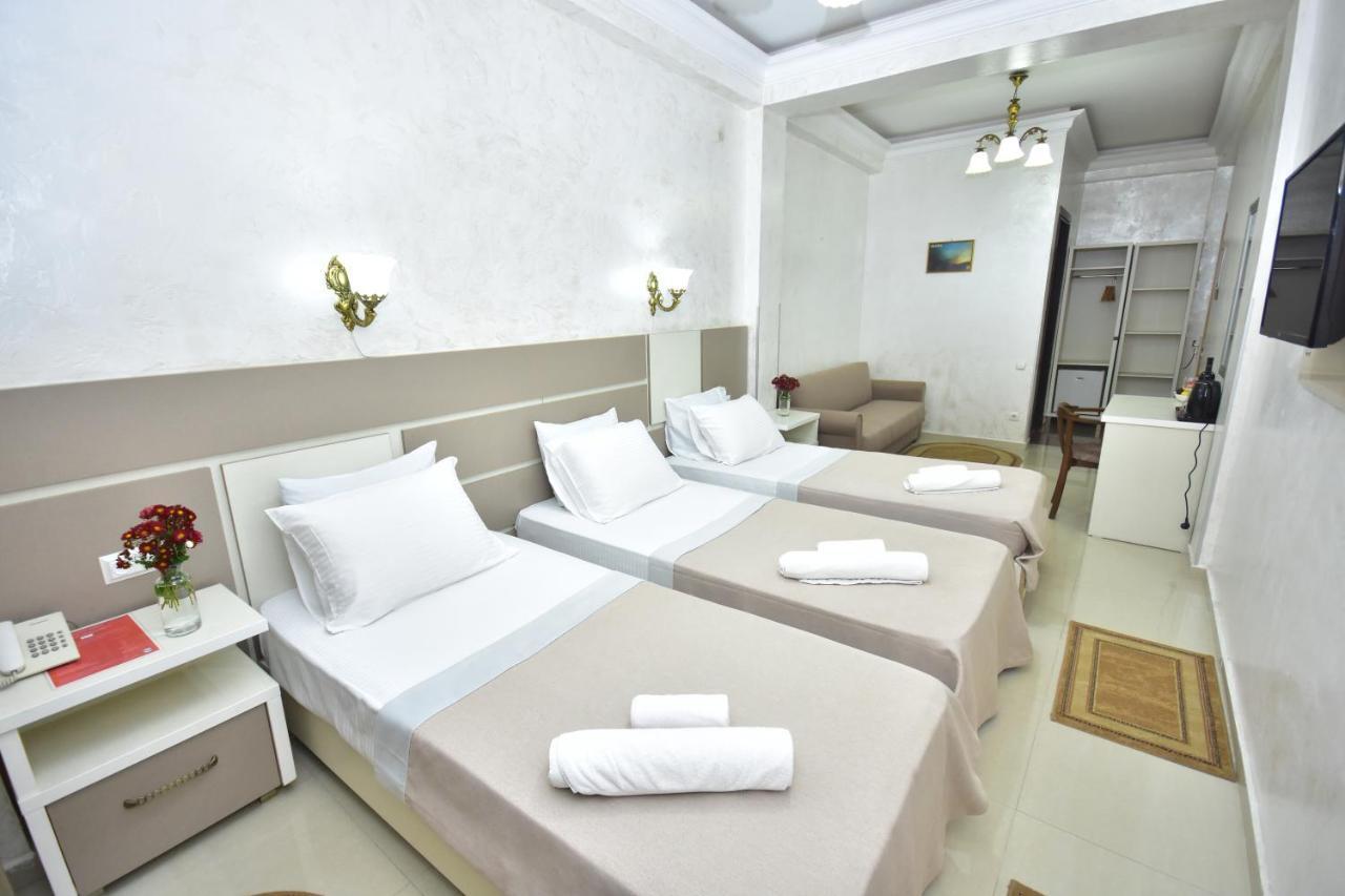 Hotel Chao Batumi Esterno foto